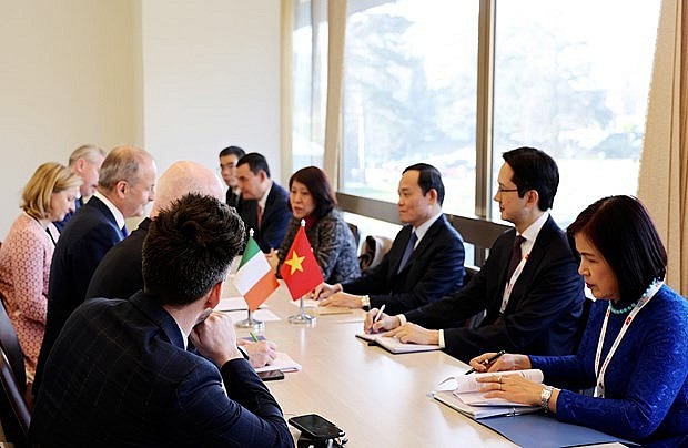 Deputy PM Meets Foreign Officials, Vietnamese Expats in Switzerland