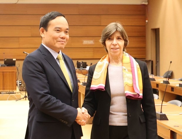 Deputy PM Tran Luu Quang and French FM Catherine Colonna. Photo: VNA