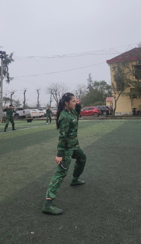 The Bravery of a Female Border Guard Soldier in Nghe An Province
