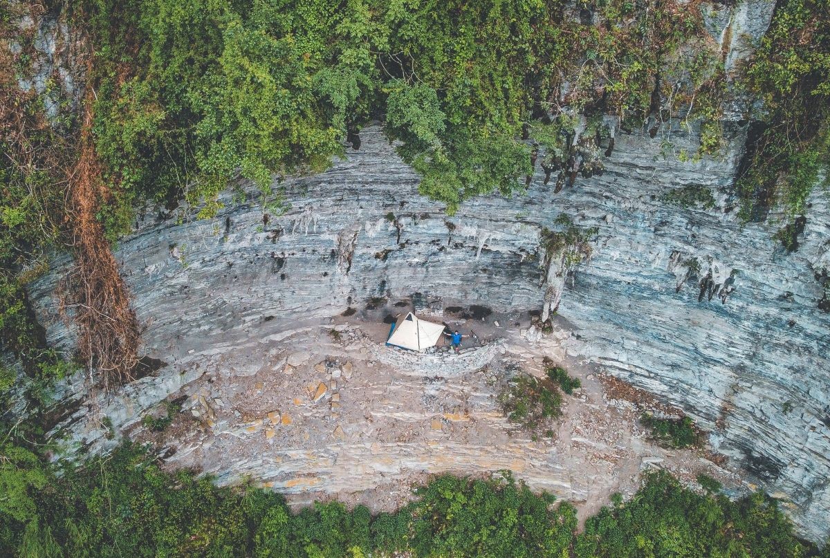 Admiring Real-life Planetarium on Ma Pi Leng Pass