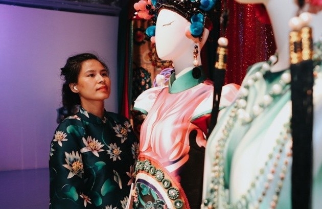 Vietnamese Women Make Their Mark in World Fashion Industry