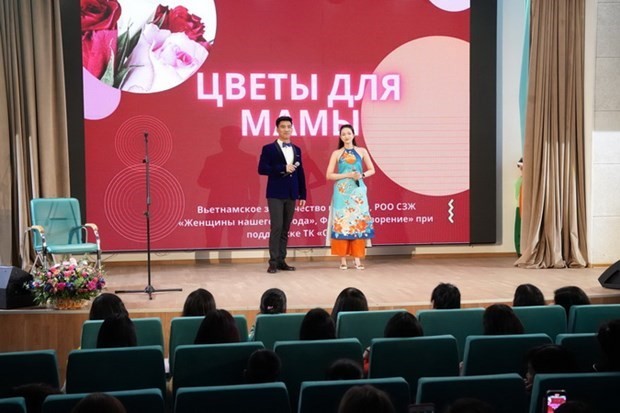 A performance in the musical show celebrating International Women's day in Moscow. Photo: VNA