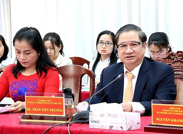 Tran Viet Truong, chairman of Can Tho city People’s Committee, speaks at the event. (Photo: VNA)