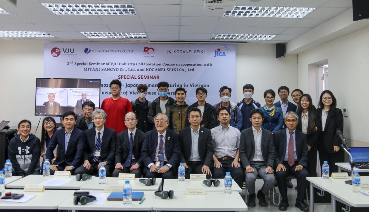 Vietnam, Japan Cohost Seminars Introduce Japan's Manufacturing Industry to Local University Students