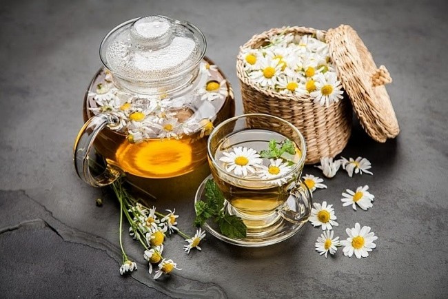 Herbal Teas For Your Healthiness During Changing Seasons