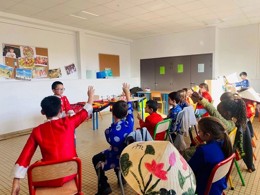 The Interesting Ao Dai Project of a Vietnamese Boy in France