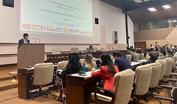 Vietnam Attends Meeting Sharing Int'l Experience in Anti-Corruption