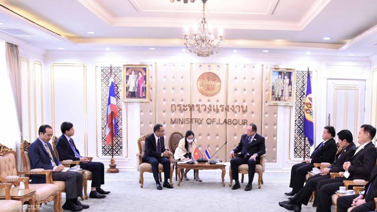 Vietnam and Thailand to Promote Cooperation on Labor
