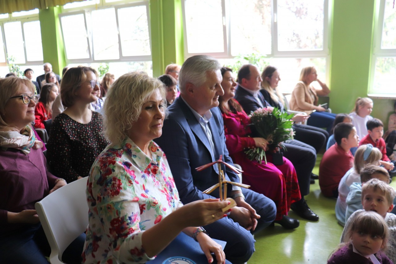 Polish Children Enjoy Vietnamese Folk Games Festival