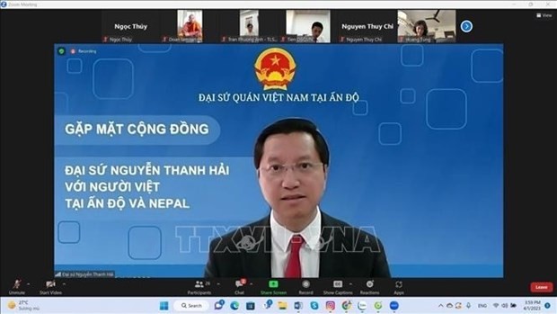 The Vietnamese Embassy in India on April 1 held an online meeting with representatives of the Vietnamese communities in India and Nepal.