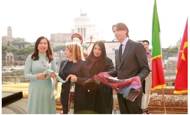 It was part of celebrations for the 50th founding anniversary of Vietnam-Italy diplomatic ties this year.