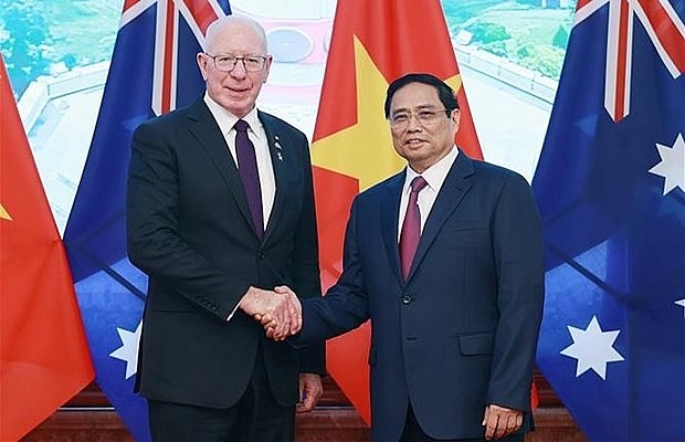 PM Pham Minh Chinh (R) and Australian Governor-General David Hurley. (Photo: VNA)