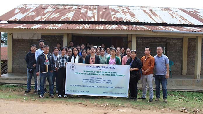 housewives and youth trained on banana fibre extraction