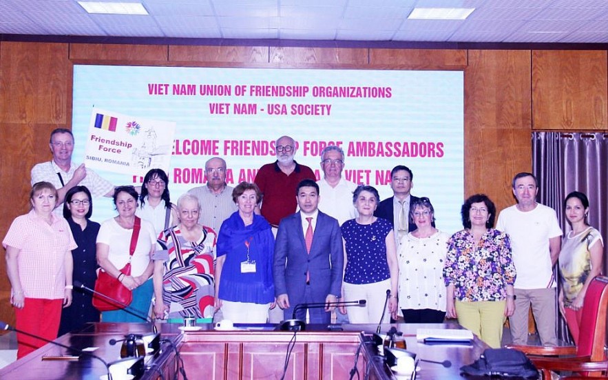 Friend Force Ambassadors contribute to Connect Vietnamese with International Friends