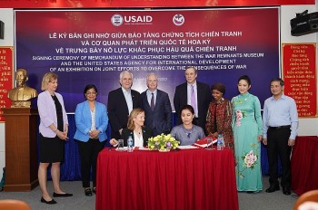 Vietnam, US Cooperate to Overcome War Consequences