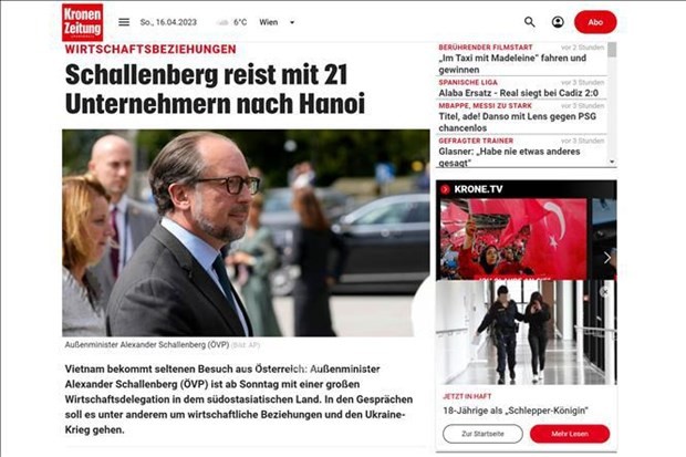 Kronen Zeitung, a daily newspaper founded in 1900 and has the largest circulation in Austria, runs an article about Austrian Federal Minister for European and International Affairs Alexander Schallenberg's official visit to Vietnam. Photo: screenshot