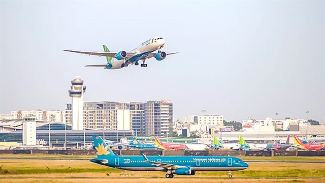 Vietnamese airlines have added more flights to popular destinations to meet travel demand during the upcoming national holiday season. Photo: VNS