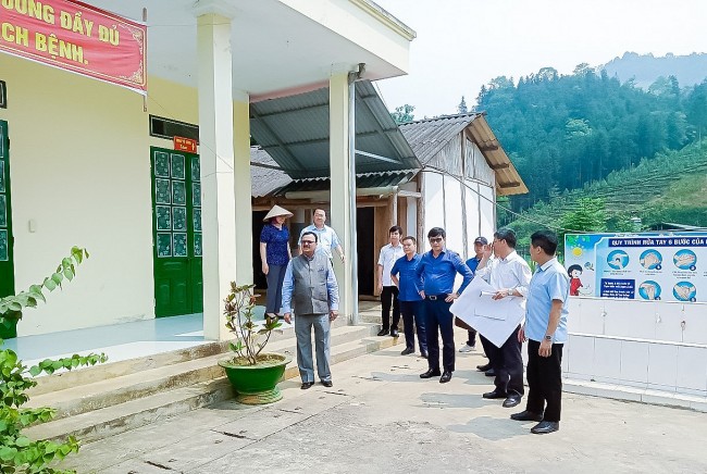 India Sponsors Construction of Facilities for A School in Lao Cai Province