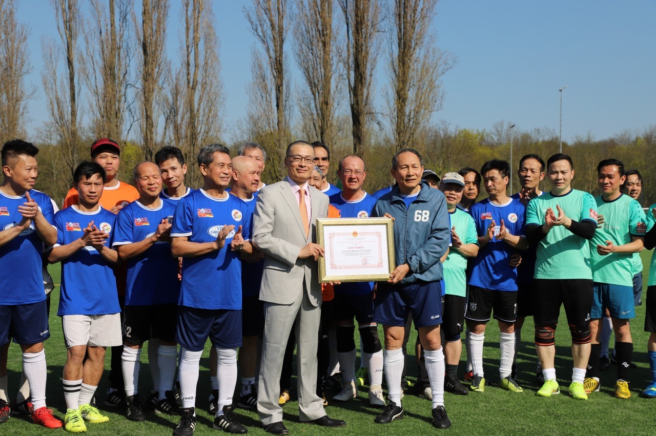 Football Tournament Promotes Cohesion among OVs in Germany