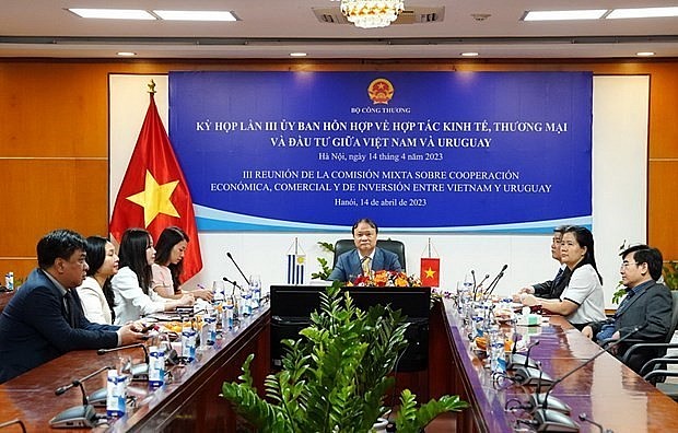 The Joint Committee for Economic, Trade and Investment Cooperation of Vietnam and Uruguay on April 14  (Photo: the MoIT) 