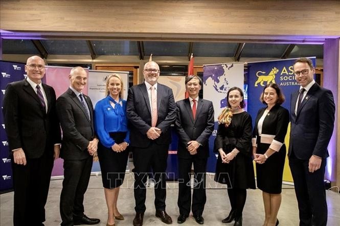 Vietnamese Ambassador to Australia Nguyen Tat Thanh and delegates at the event. Photo: VNA