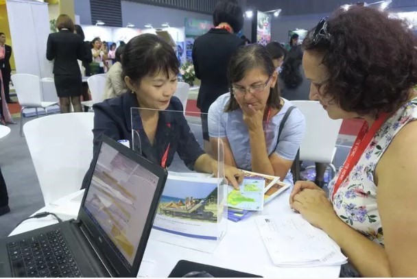 Women entrepreneurs in Viet Nam have an estimated 1.2 billion USD, but few banks have taken active measures to pursue this market opportunity. Photo: ADB