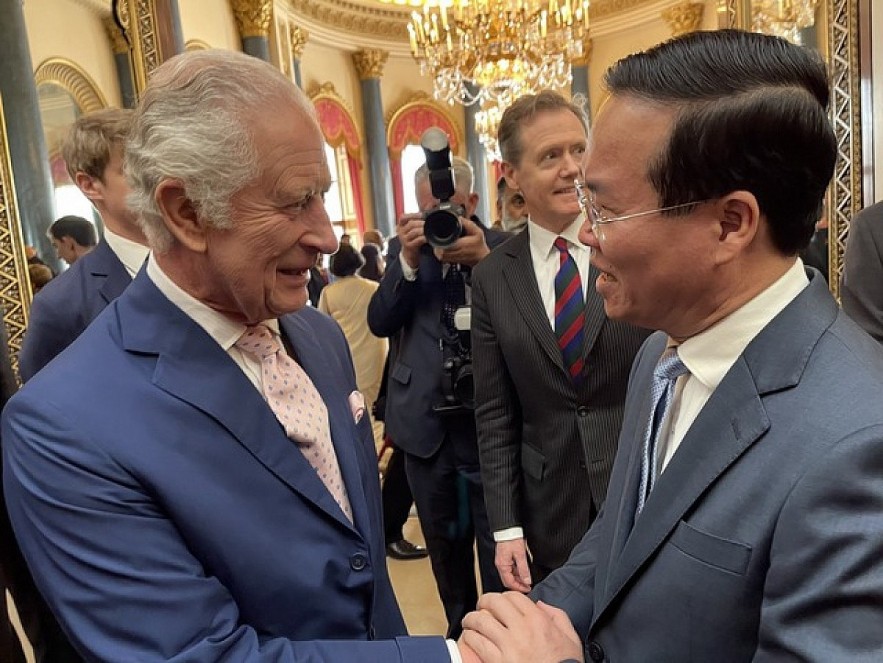 President Vo Van Thuong (R) and King Charles III (Photo:VGP)