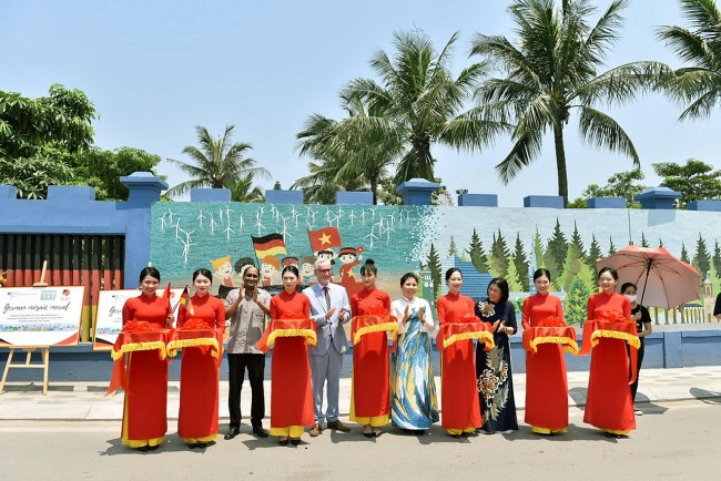 Ceramic Mural in Hanoi Celebrates Viet-German Friendship
