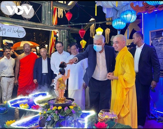 Vietnam's Culture Introduced at National Vesak Festival in Sri Lanka