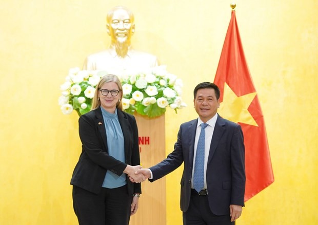 Vietnam and Sweden Seek to Boost Trade