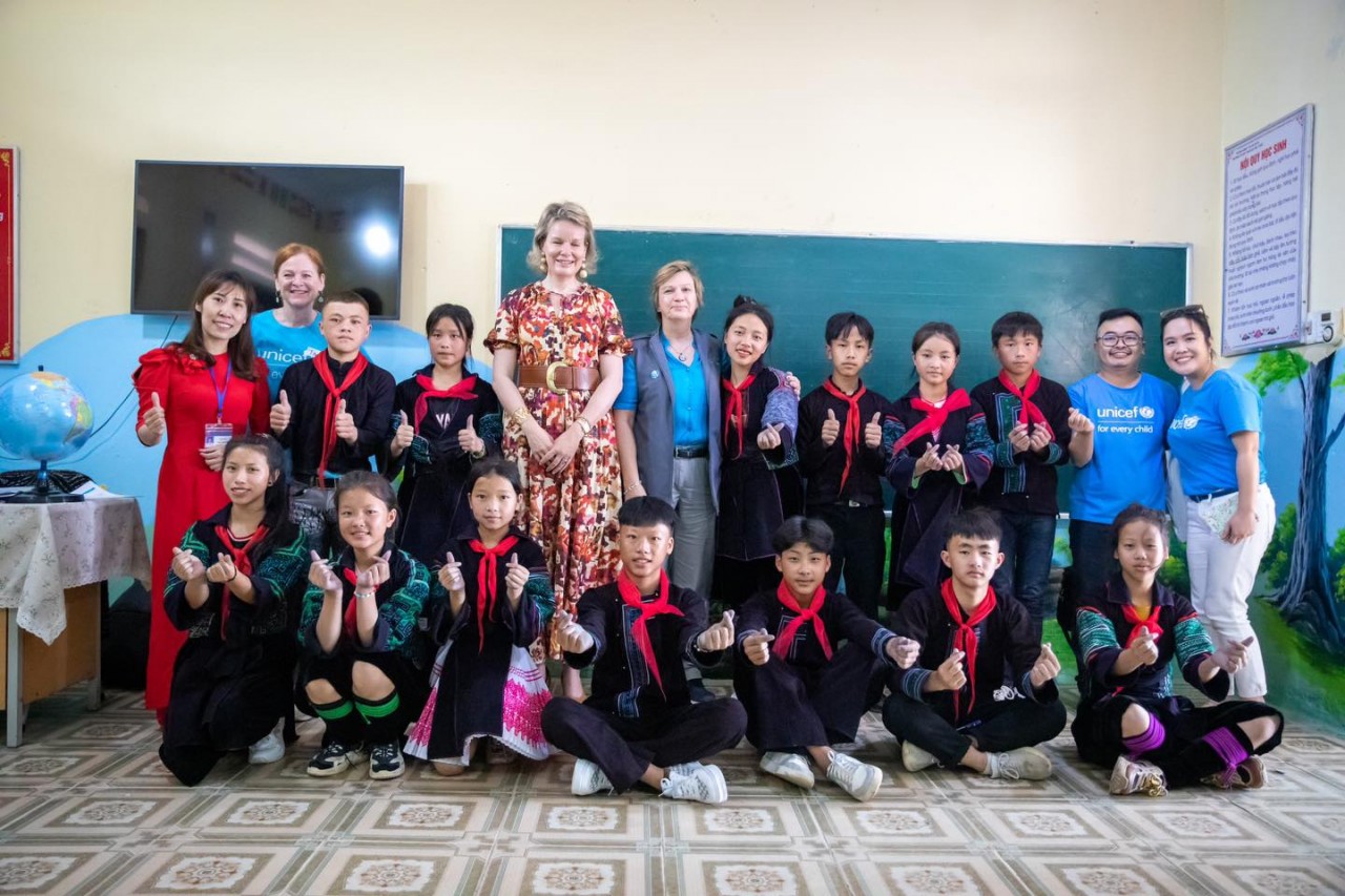 Queen Mathilde was pleased to note the work underway to promote positive mental health through activities that help children and adolescents to adopt and maintain healthy lifestyles.