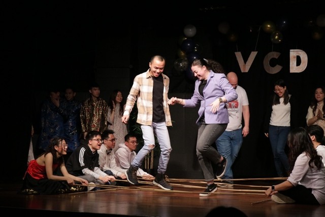 The stall dance, the traditional dance of the Vietnamese people also makes people excited. Source: VOV