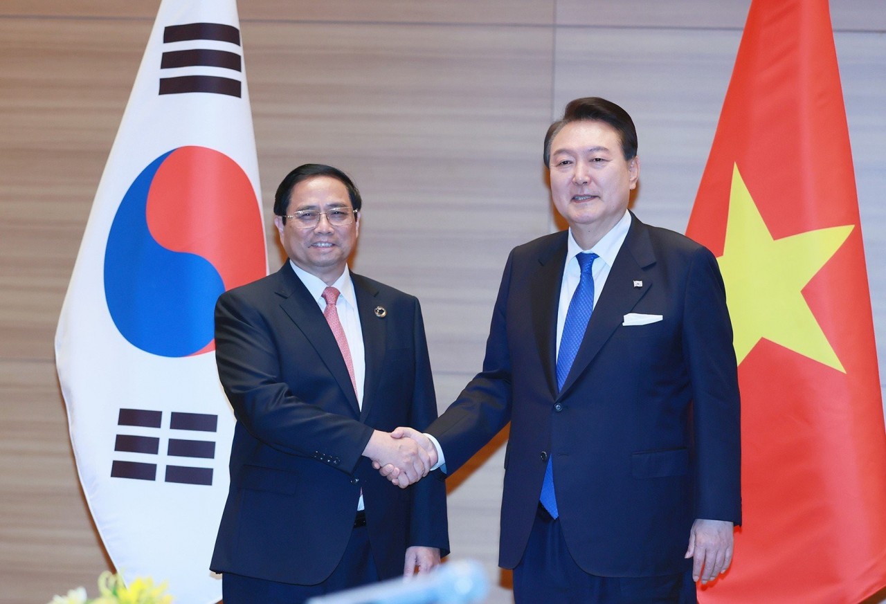 vietnam consistently values relationship with rok pm