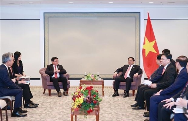 Vietnamese PM Receives Leaders of Major Japanese Economic Groups