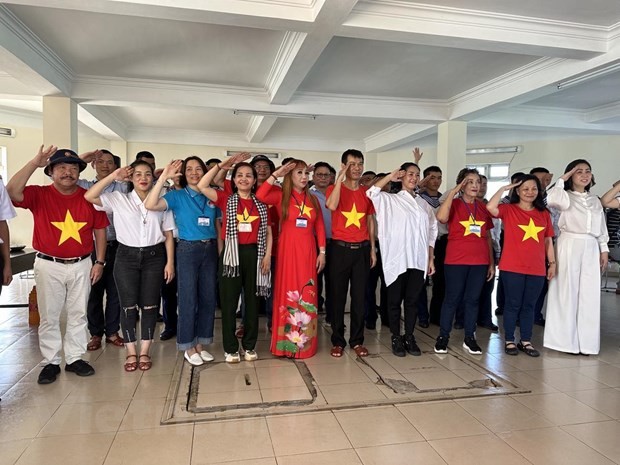 Truong Sa Archipelago in Hearts of Overseas Vietnamese