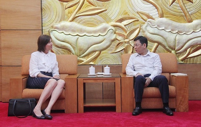 Strengthening People-to-people Exchanges Between Vietnamese and Americans