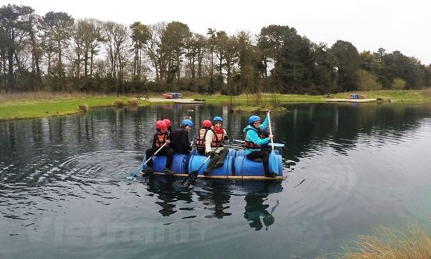 Vietnamese scientist in UK Inspires Scientific Passion for Children