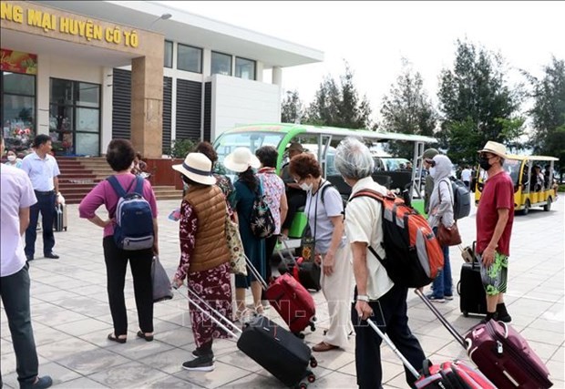 vietnam news today may 31 vietnam hits peak time for domestic tourism