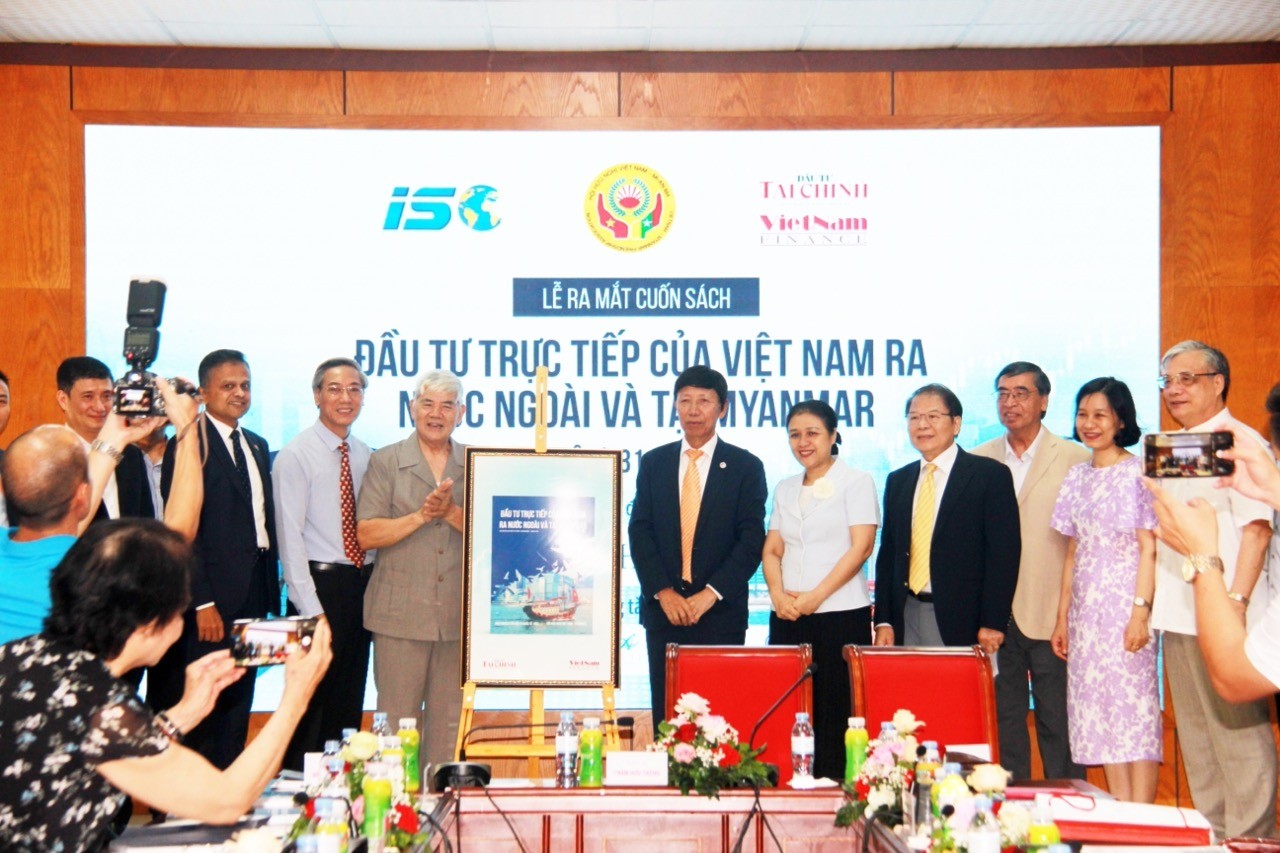 organization publishes first book on vietnams foreign investment