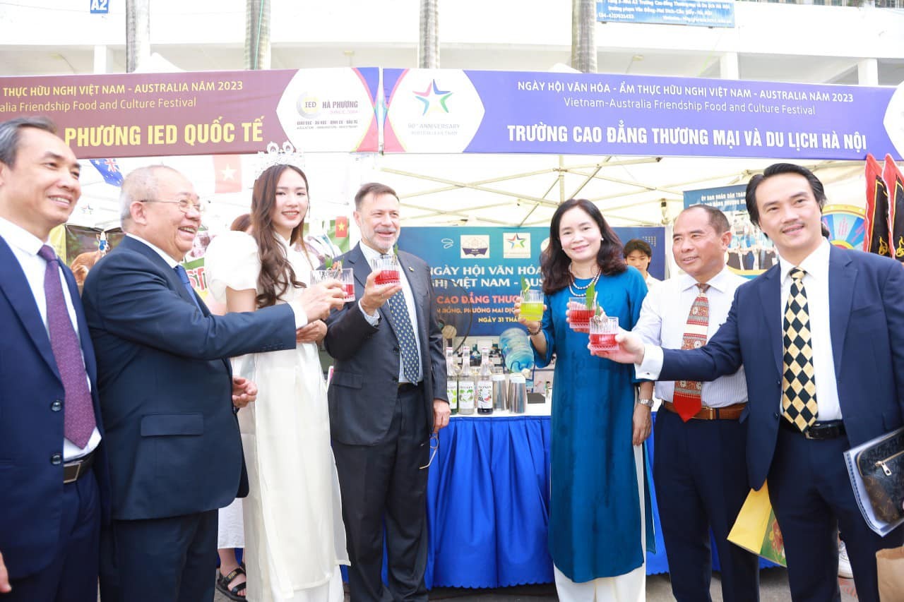 Vietnam - Australia Friendship Food and Culture Festival Held in Hanoi