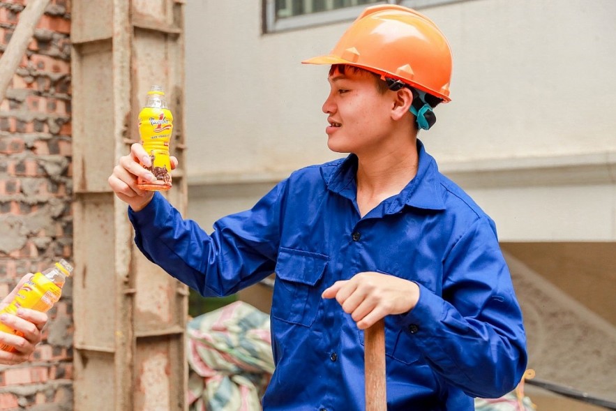 Number 1 energy drink is chosen by many workers to supplement energy to overcome challenges at work.