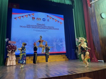 Cultural Exchange Programme Brings Vietnamese, Malaysians Closer