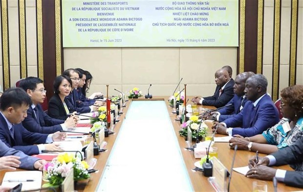 Côte d’Ivoire President Suggests Specific Activities in Cooperation with Vietnam