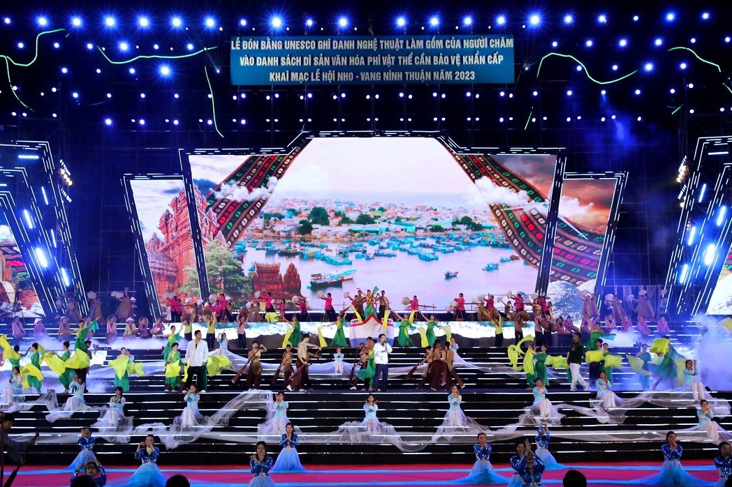 A dancing performance at the ceremony on June 15. Source: Department of International Cooperation under Ministry of Culture, Sports and Tourism