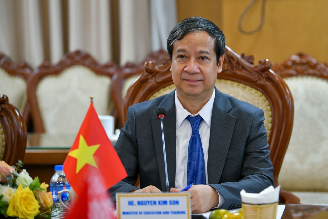 Vietnam, Belarus Sign Cooperation Agreement on Education