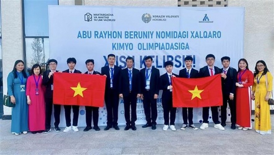 The Vietnamese delegation to the Olympiad. (Photo: VNA)