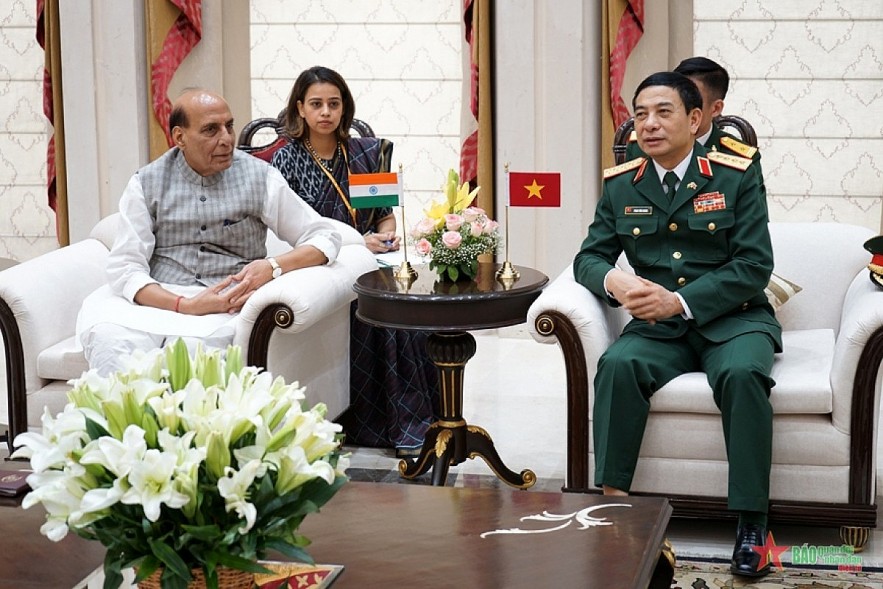 An overview of the talks in new Delhi on June 19 between Indian Defense Minister Rajnath Singh and his visiting Vietnamese counterpart Phan Van Giang. Photo: qdnd.vn