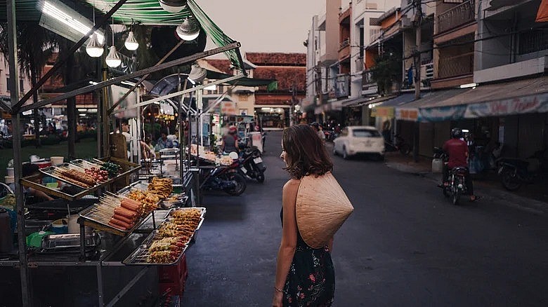 How Anthony Bourdain Influenced the Global Perception of Vietnamese Food