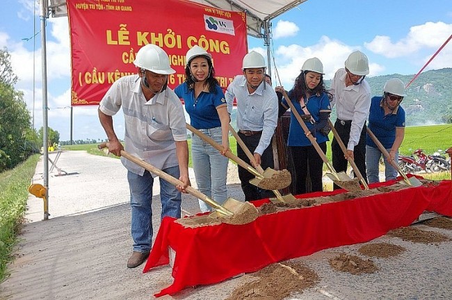 Vietnamese Expats-Funded Bridge Starts Construction