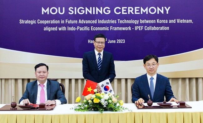 Vietnam, RoK Sign MoU on Technology Cooperation